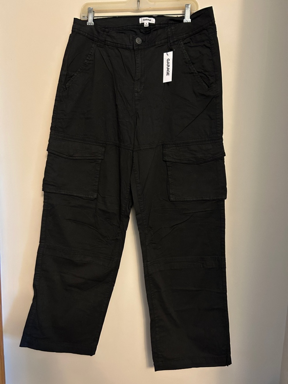 Garage black 84% cotton pants.front & leg pockets front zip new w/tag size 15